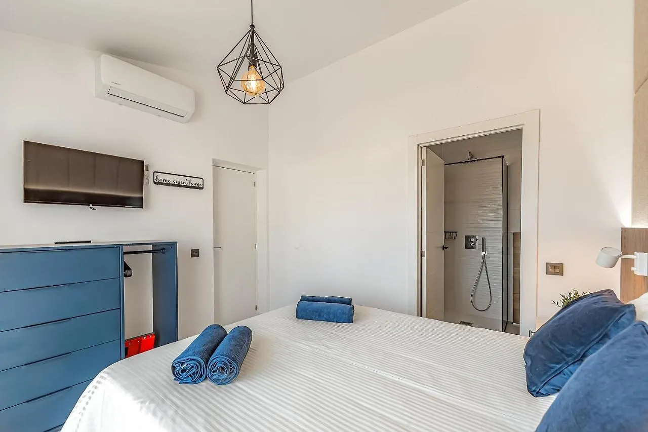 Apart Luxury Apartment In Island Village. Costa Adeje İspanya